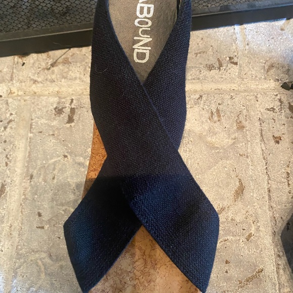 Size 9 Abound black wedge sandals - Picture 5 of 13